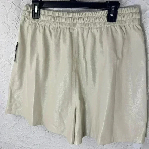 Good American Better Than Leather Shorts - Picture 7 of 7